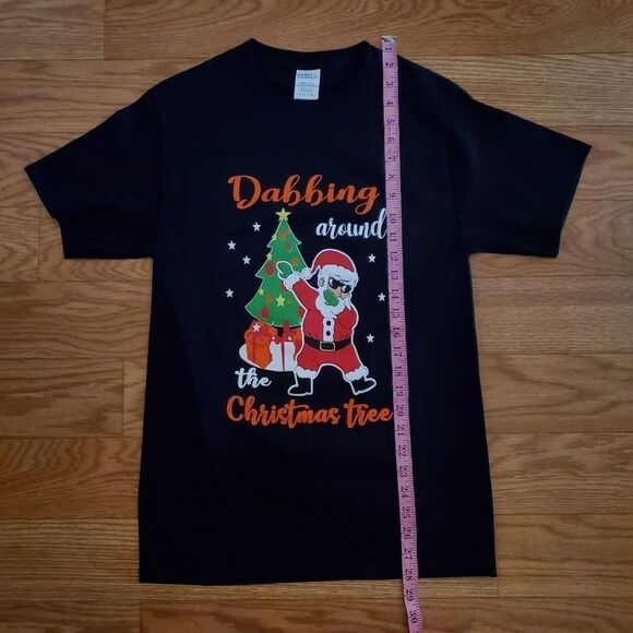 NEW Fortnite Dance Dabbing Santa Christmas Tee - Picture 2 of 6